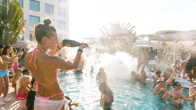 girls poolparty miami